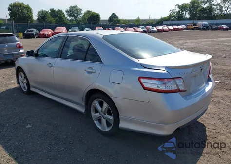 2011 Toyota Camry Se z USA, uszkodzony, nr VIN 4T1BF3EK9BU194828